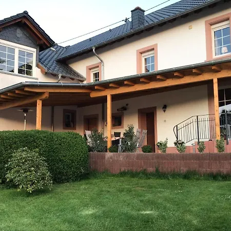 Ferienwohnung Schlossblick アパート Serrig